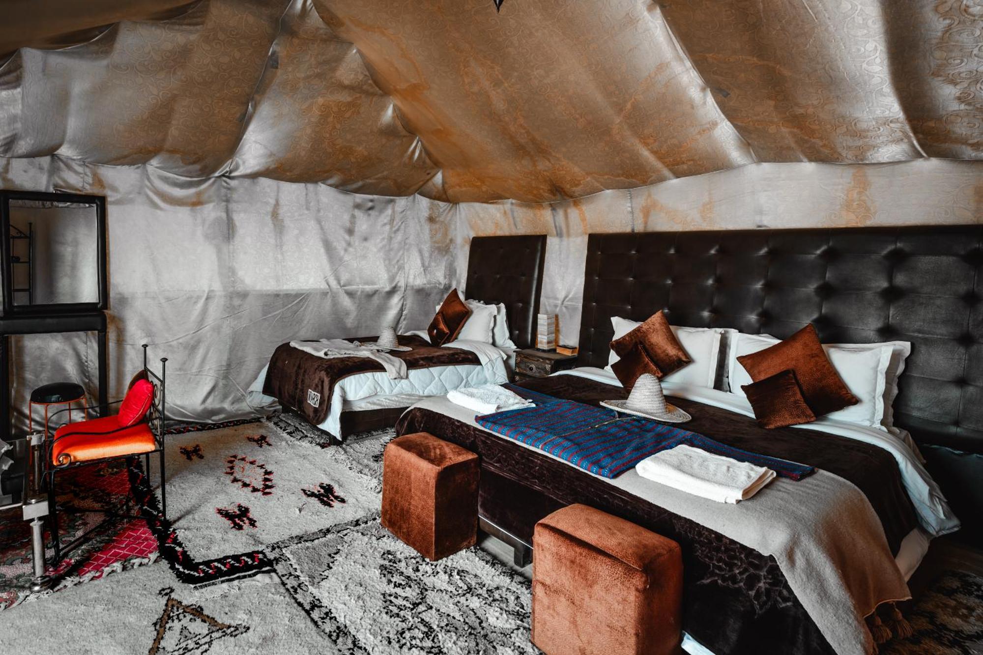 Отель Luxury Desert Camp Мерзуга Экстерьер фото